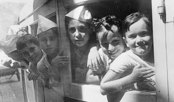 'Els 'niños de la guerra' expliquen la seva vida'