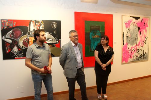 Acte inaugural amb l’alcaldessa de Tàrrega, Rosa Maria Perelló; el president de la Fundació Perelló i alcalde de Bellpuig, Salvador Bonjoch; i el regidor de Cultura de Tàrrega, Raül Palacios