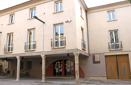 Biblioteca Central Comarcal de Tàrrega / A.T.