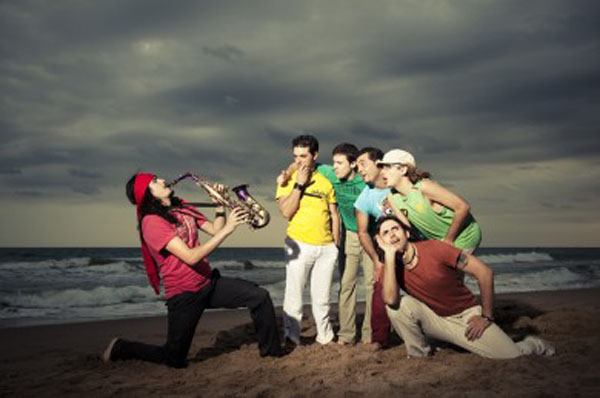 Buhos + La Glamour Band