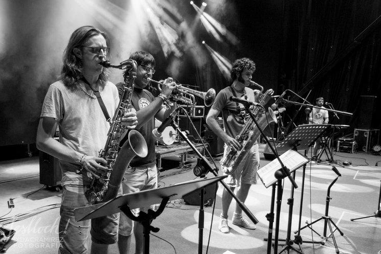 Calmoso & The BlackFang