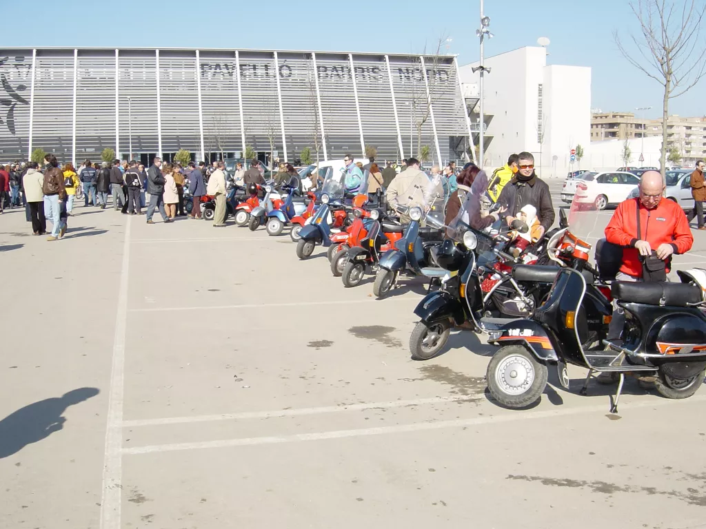 Trobada de motos Vespa i Lambretta