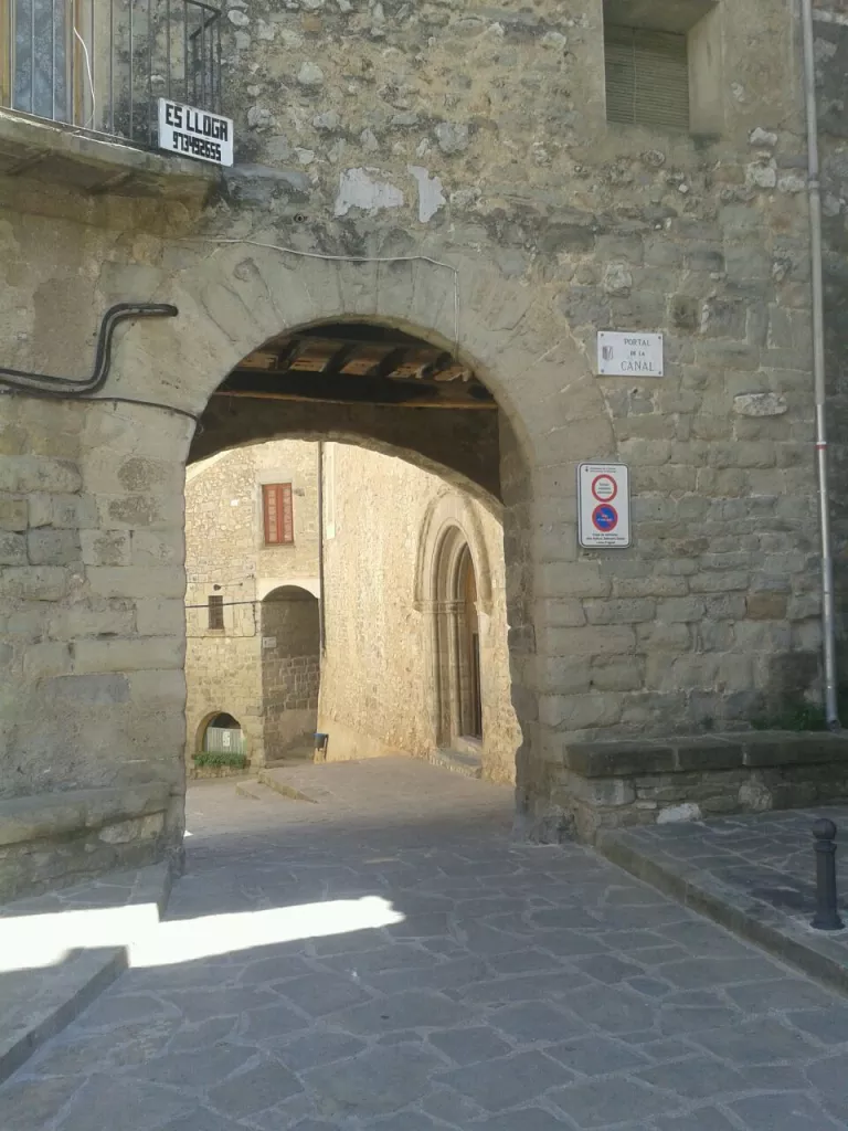 Entrada del nucli antic de Sant Llorenç /Ajuntament