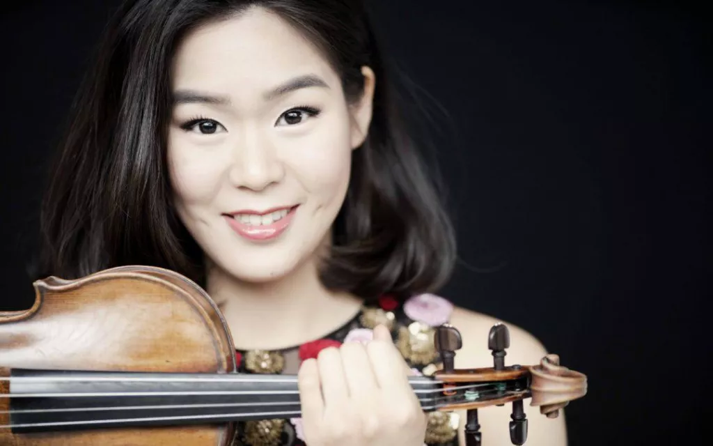 Esther Yoo & OCM. El concert per a violí de Sibelius
