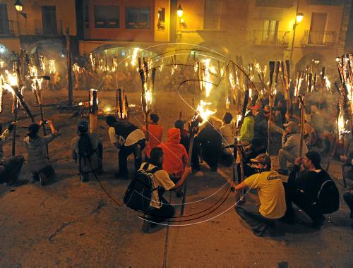 Festa de les falles en un poble del Pirineu / Josep de Moner - SEGRE