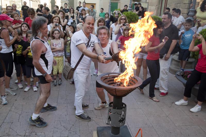 L'arribada de la flama del Canigó a Cervera / SEGRE