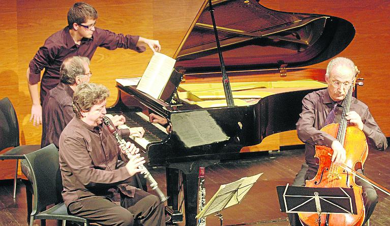 El pianista Josep Colom durant un concert a Lleida.