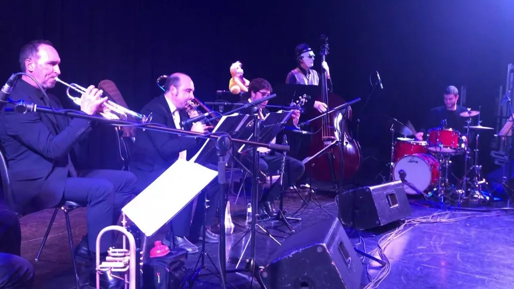 Jam Session & Swing (feat. Sugar Push Street Band)