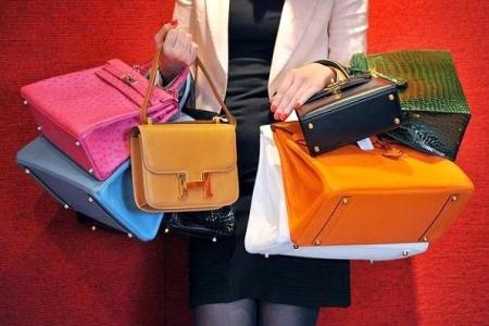 Damas, señoras, mujeres…