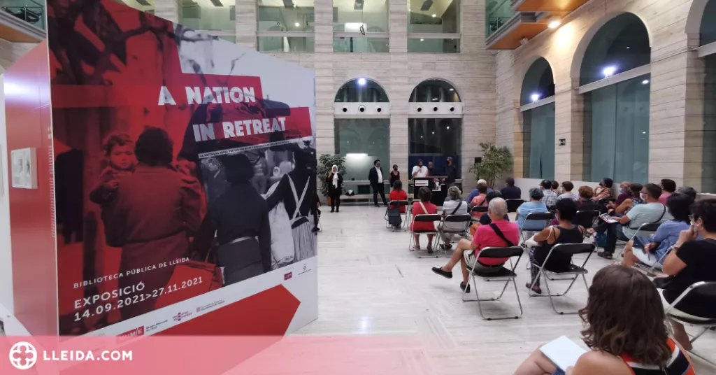 A Nation in Retreat, La Retirada vista per les agències fotogràfiques internacionals