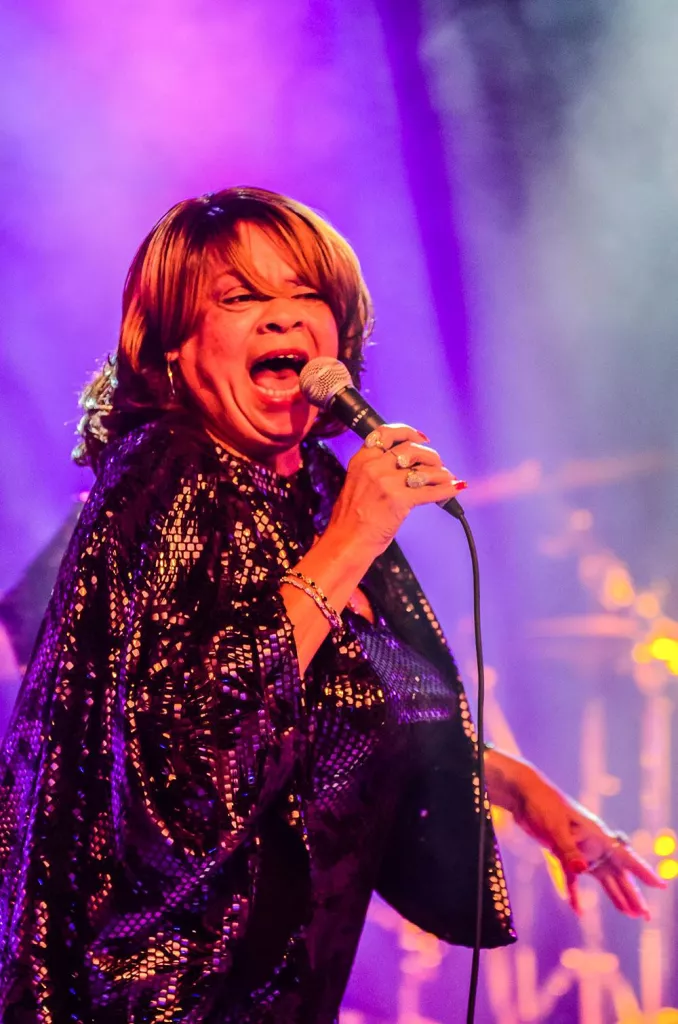 Sandra Hall & The French Blues Explosion amb Victor Puertas