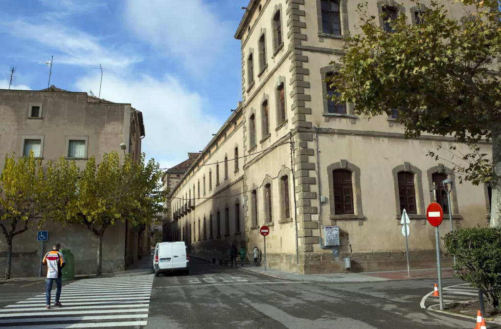 Una de les façanes de la Universitat de Cervera / Foto: SEGRE