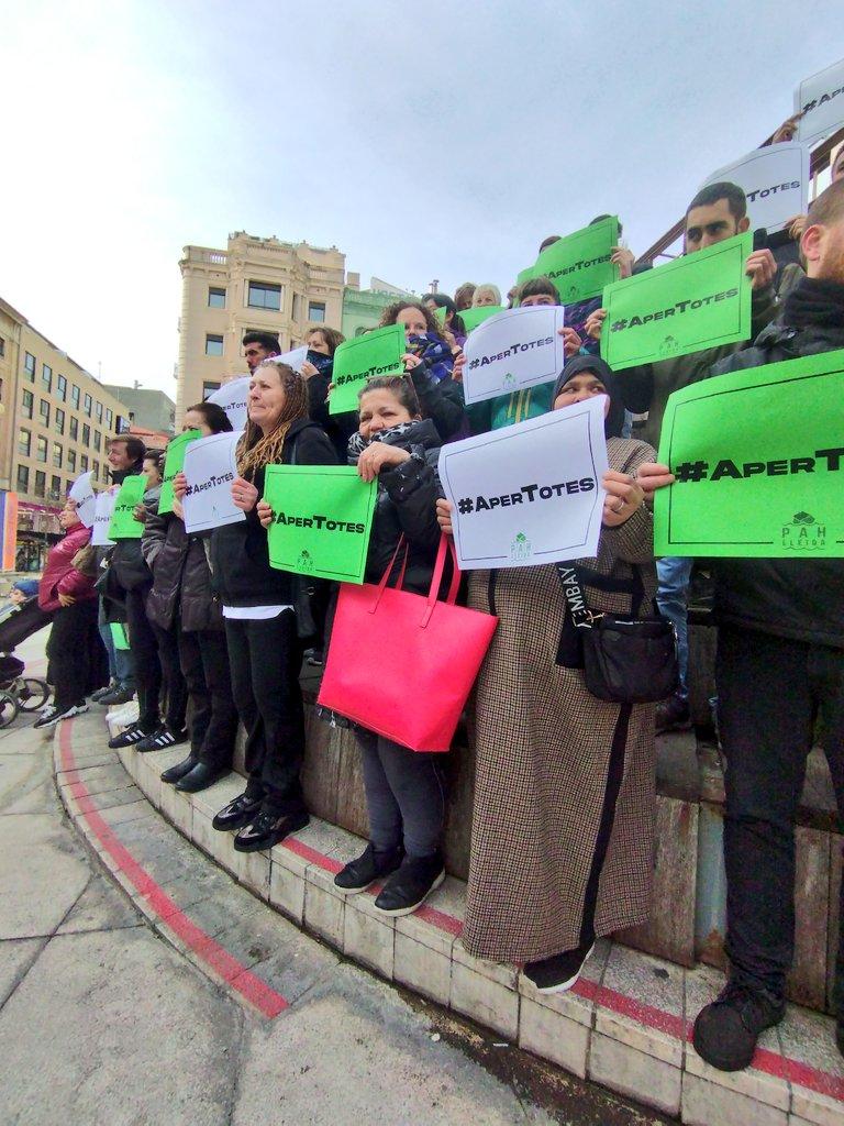 ⏯️ La PAH Lleida denuncia l'assetjament i la pallissa a dos membres per part d'uns veïns de Pardinyes