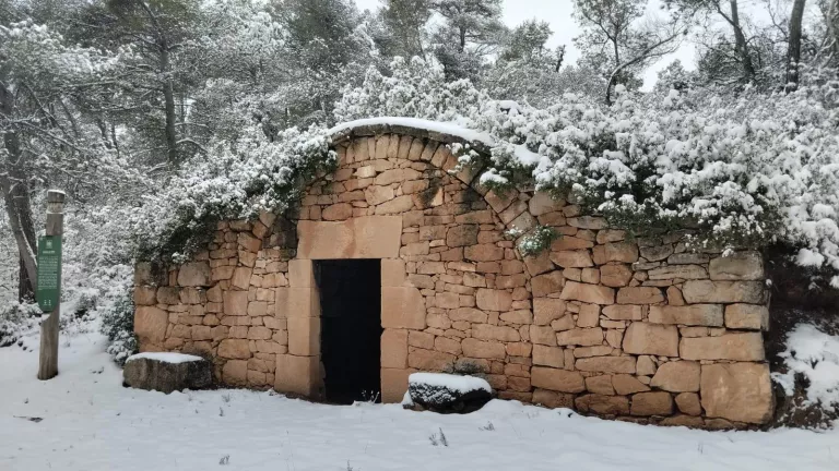 Les cabanes de volta de les Garrigues busquen una nova vida entre el turisme i la gastronomia