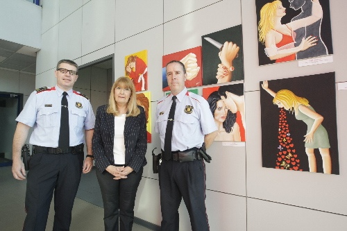 Art contra la violència masclista a la comissaria dels Mossos