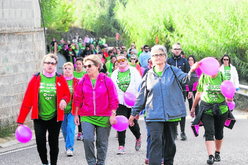 Més de 3.000 persones caminen a Ponent contra el càncer de mama