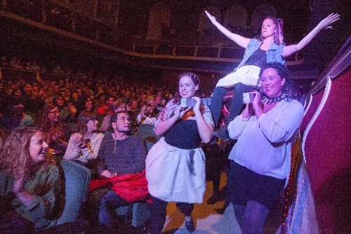 Joves actors de Tàrrega i Cervera omplen el Teatre Ateneu