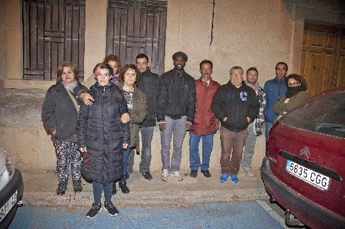 Protestes per una família sense electricitat a Vilagrassa