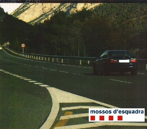 Un conductor fuig del lloc de l'accident i dóna positiu en alcohol i drogues