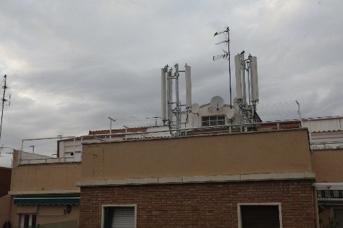 Límits a la instal·lació d’antenes de telefonia mòbil