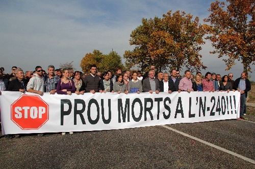 Prou Morts talla avui l’N-240 per demanar solucions