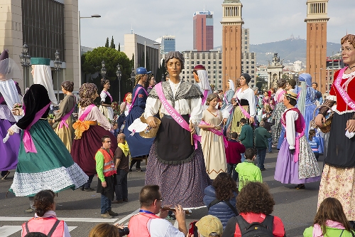 Gegantes lleidatanes contra el càncer de mama
