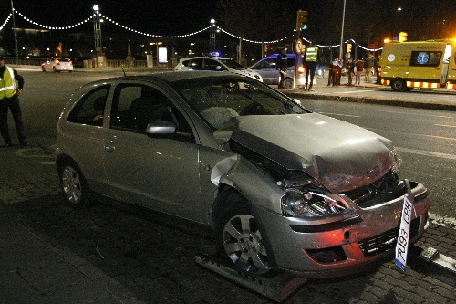 Un accident talla la via a l’avinguda Catalunya