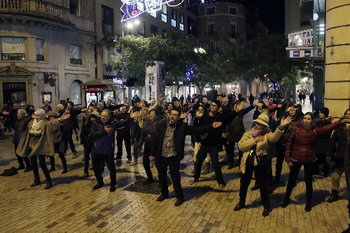 Performance de ‘Christmas.cat’ a la plaça Sant Joan de Lleida