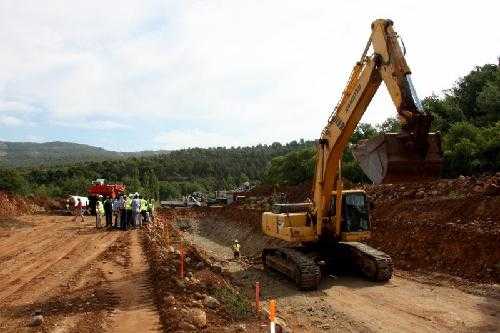 Reprenen les obres de la conducció general per regar la Conca de Tremp