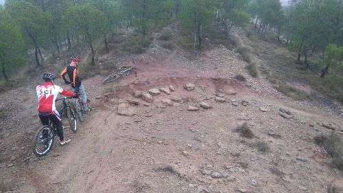 Enèsima troballa de trampes per a ciclistes a Rosselló