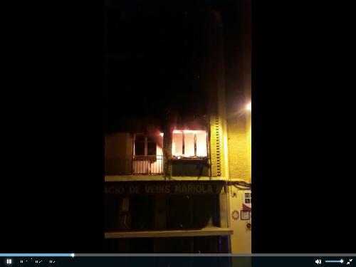 Dos persones intoxicades a l’incendiar-se la cuina del seu habitatge a Tremp