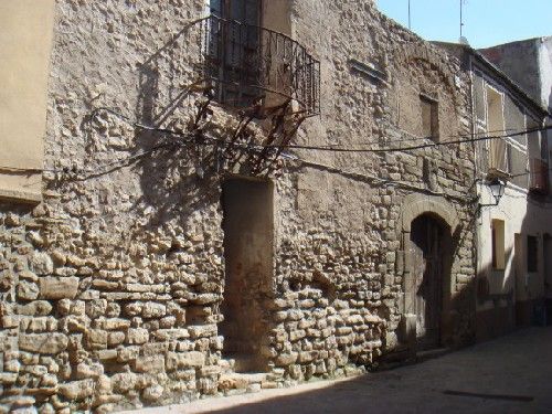 Peramola inverteix 6.000 € a restaurar el Castell i en demana la titularitat