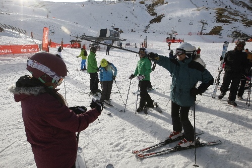 Milers d’esquiadors arriben a les pistes de Lleida, pendents de més nevades