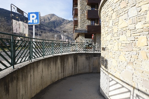 Vielha planteja reobrir el pàrquing del Palai de Gèu