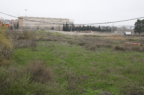 Impuls al centre comercial al costat del Camp Escolar a l’aprovar la Paeria la urbanització