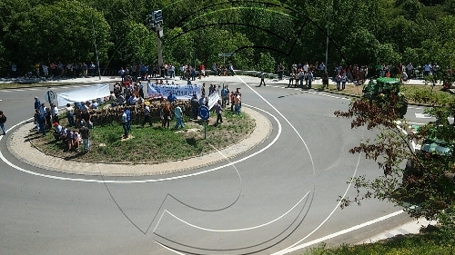 Uns 200 ramaders es manifesten a Sort per reclamar el cobrament d'ajuts pendents