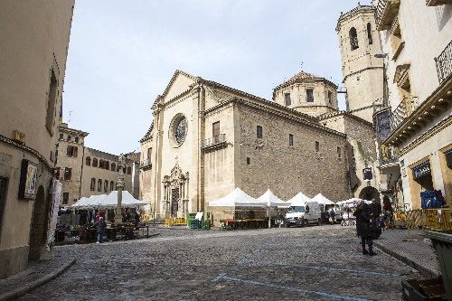 El comerç de Tàrrega avala fer de vianants la plaça Major