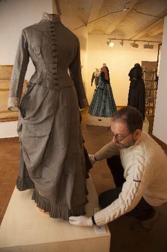Tàrrega inaugura avui una mostra de moda històrica