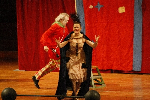 Teatre, música i circ amb ‘Hop Peripècia!’ a l’Auditori