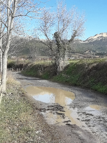 Oliana millora el camí veïnal al costat del Segre