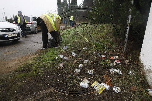 Enverinats tres gossos i robats uns altres dos a Camí de la Mariola