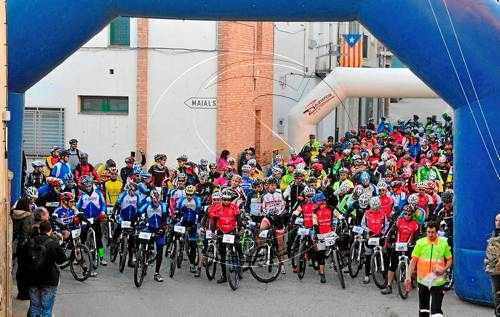 Més de 200 corredors d'entre 12 i 61 anys a la Granja d'Escarp