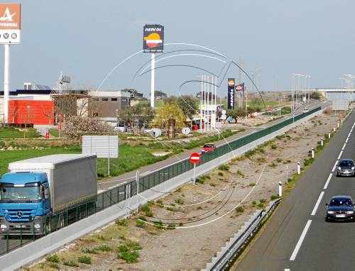 Pàrquing a Fonolleres per a 60 camions vigilat i de pagament
