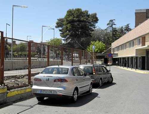 Pacients demanen zona de pàrquing a prop d'Urgències