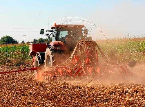 La compra de tractors nous augmenta un 24%