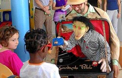 La Fira de Titelles visita l'àrea de pediatria de l'Arnau