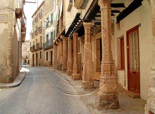 Arbeca obre un nou carrer per unir el barri històric i els afores