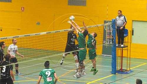 El Balàfia Volei obre amb triomf la fase d'ascens