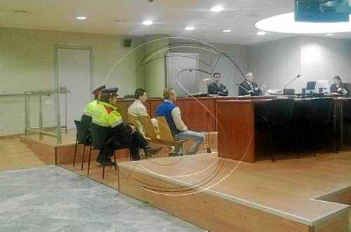 Condemnat per drogues l'acusat que va 'passar' una dosi en ple judici