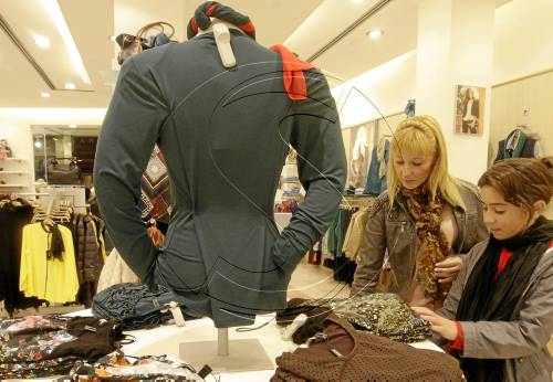 Malestar a la Fecom pels nous dies d'obertura comercial